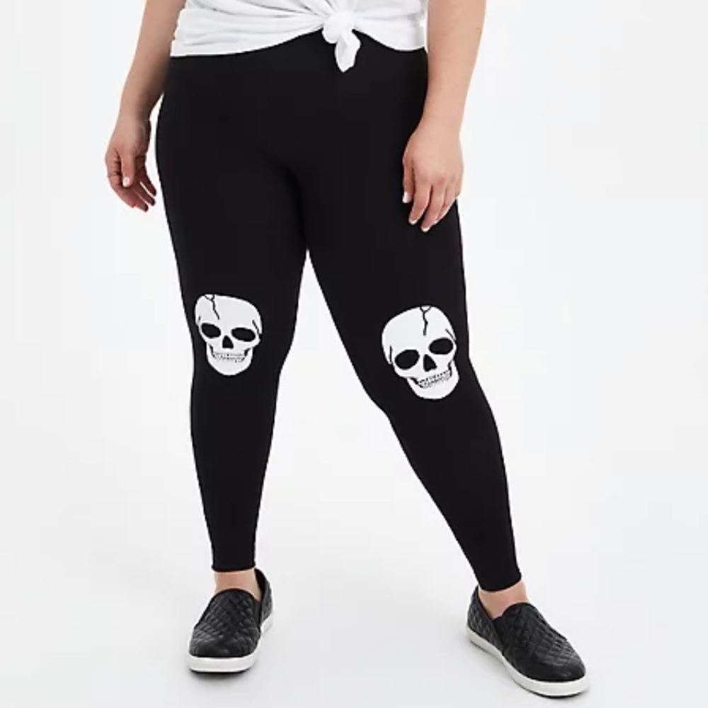 Torrid Skull Knee Crop Premium Legging